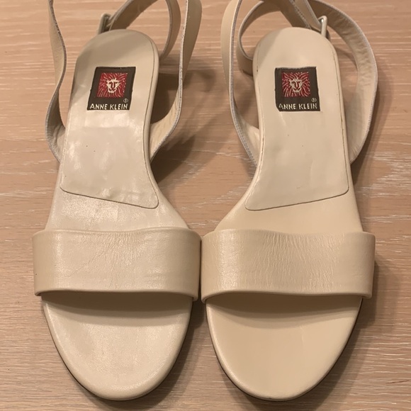 Anne Klein Ivory ankle wrapped with buckle sandals Size 7.5 N NIB - Picture 7 of 8